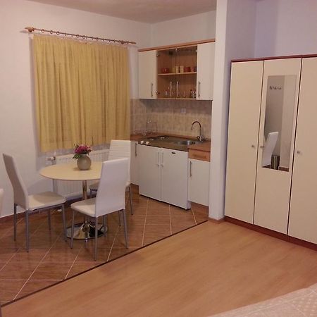 New Studio Apartments Trlaja Sibenik Ruang foto