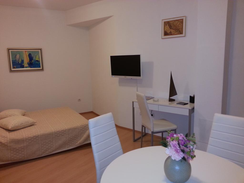 New Studio Apartments Trlaja Sibenik Ruang foto